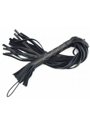 Аккуратная чёрная плетка  из натуральной кожи - 60 см.