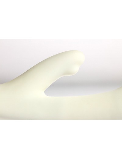 Белый перезаряжаемый вибратор Due с клиторальным отростком и подогревом - 22 см.