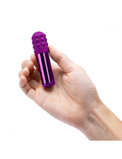 Фиолетовая вибропулька Le Wand Bullet с 2 нежными насадками