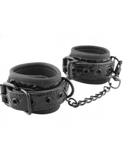Чёрные кожаные наручники с геометрическим узором