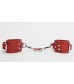 Красные кожаные наручники с соединительным ремешком